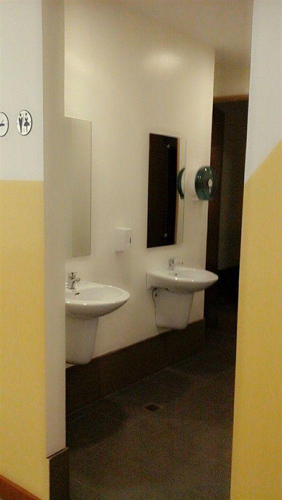 Hostellery Манила Экстерьер фото